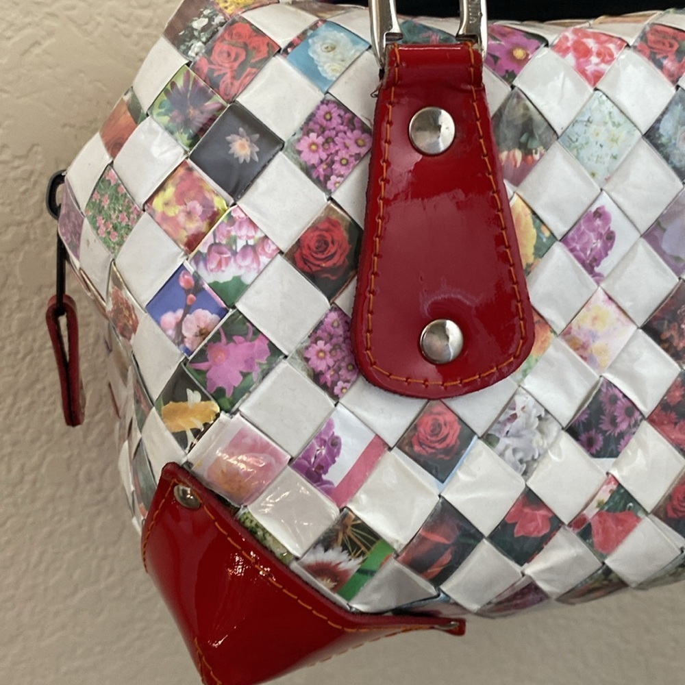 Nahui Ollin Woven Wrapper Stylish Red and White Women's Handbag. - Picture 7 of 16